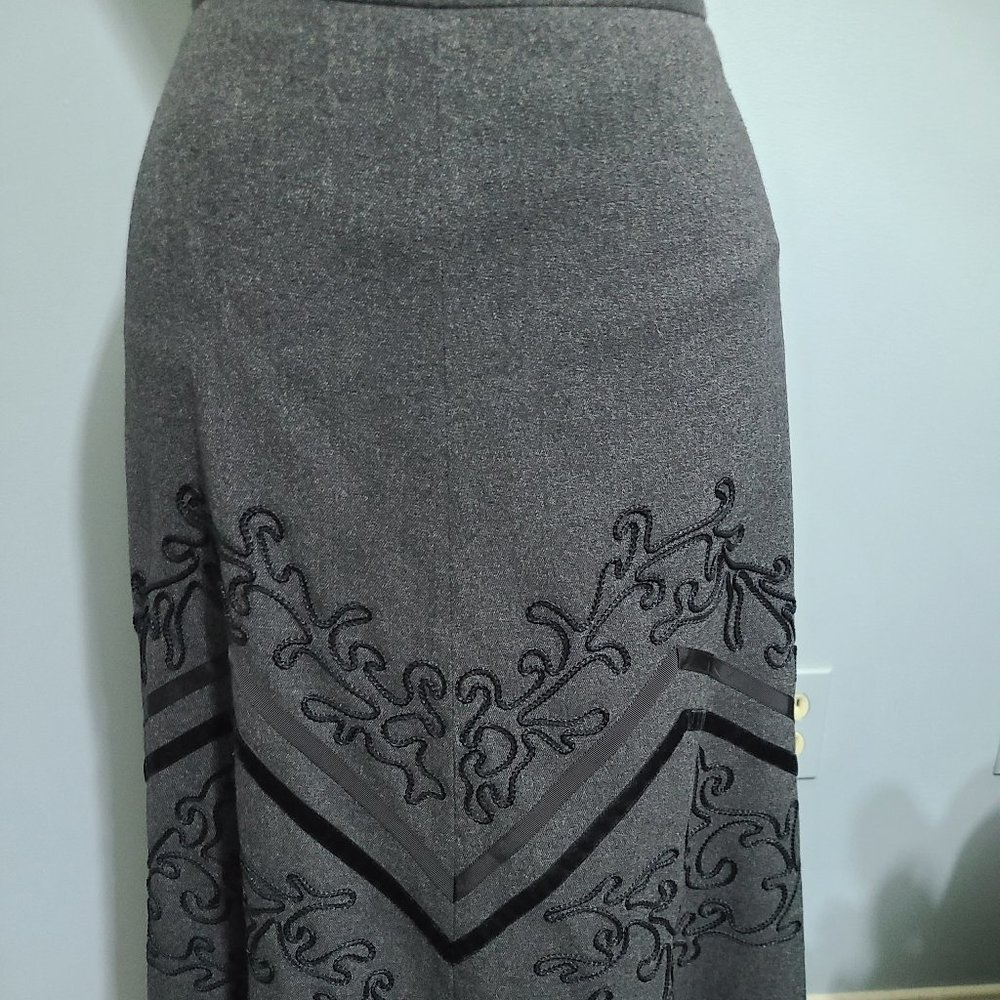 Ann Taylor Factory Gray A-Line Skirt with Black Embroidery